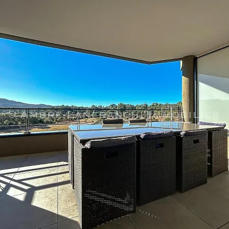 6 Personnes Aux Portes De Porto-vecchio *